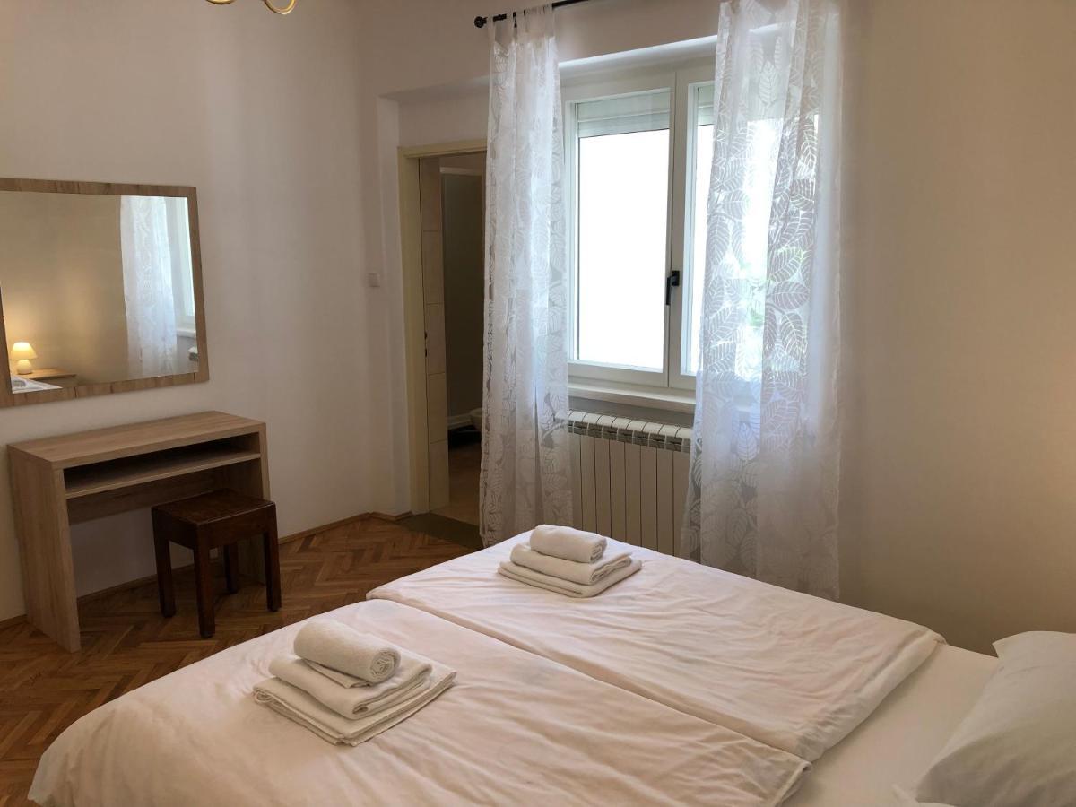 Mikelic Apartment Kampor
