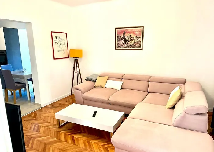 Apartments Mikelic