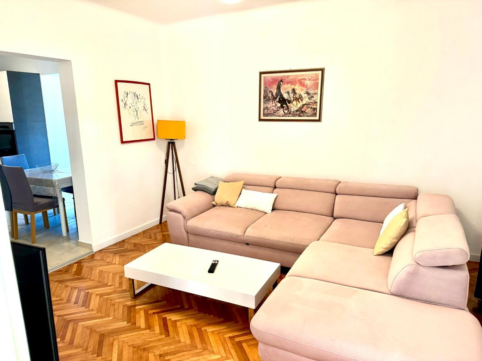 Mikelic Apartment